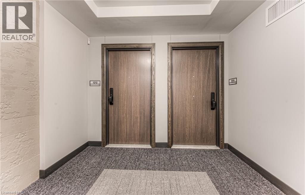 #1112 741 KING STREET W - 29