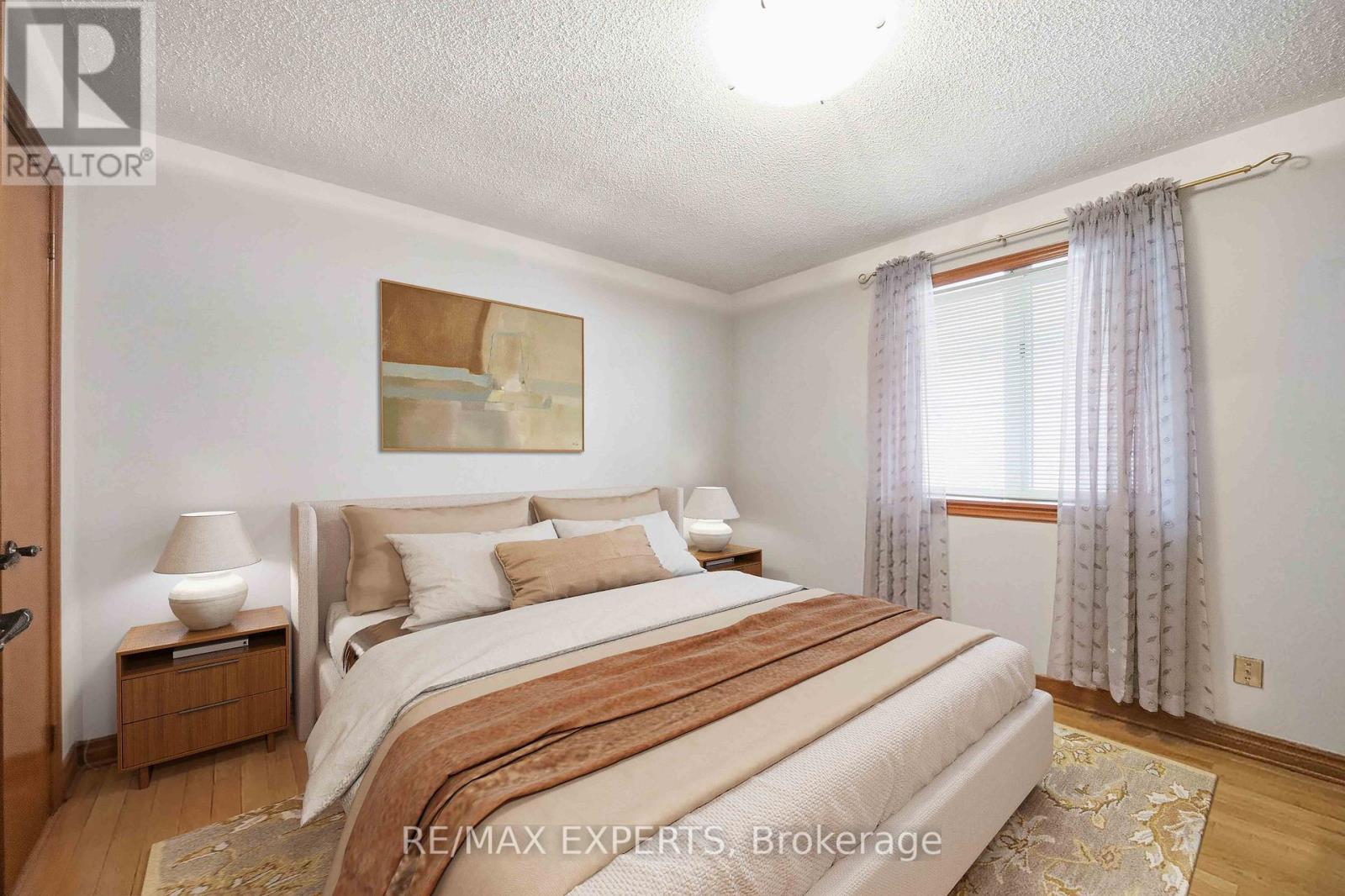 63 RIVERSIDE DRIVE - 18
