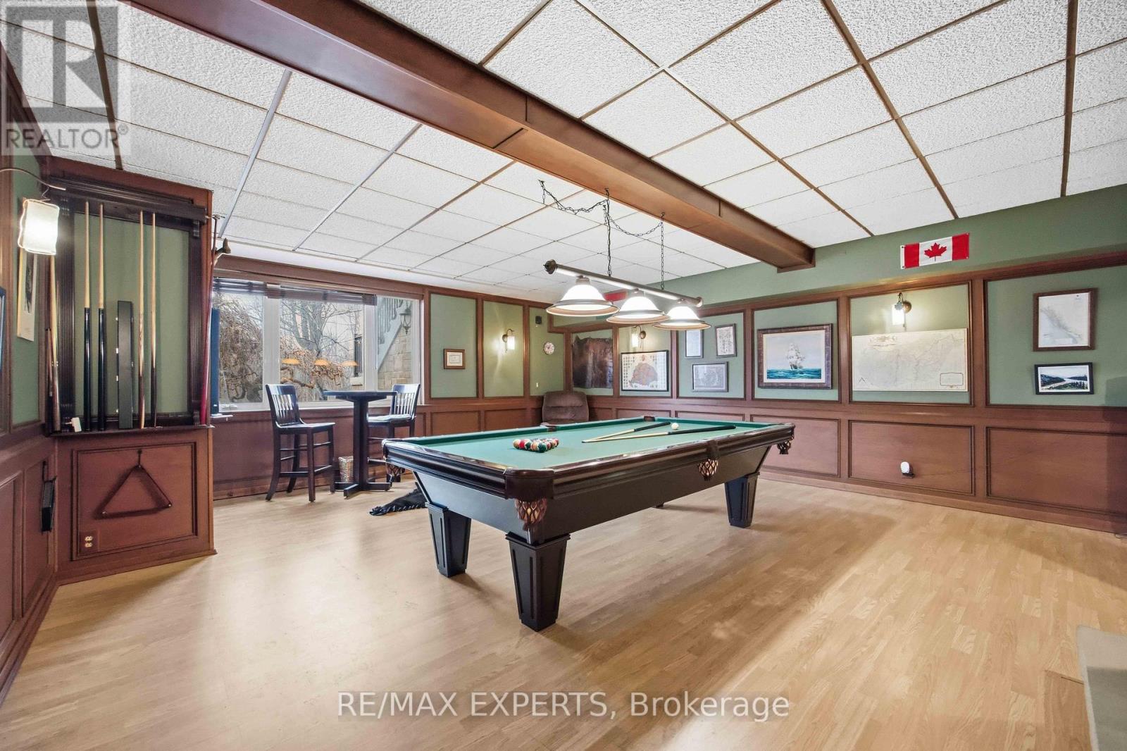 63 RIVERSIDE DRIVE - 32
