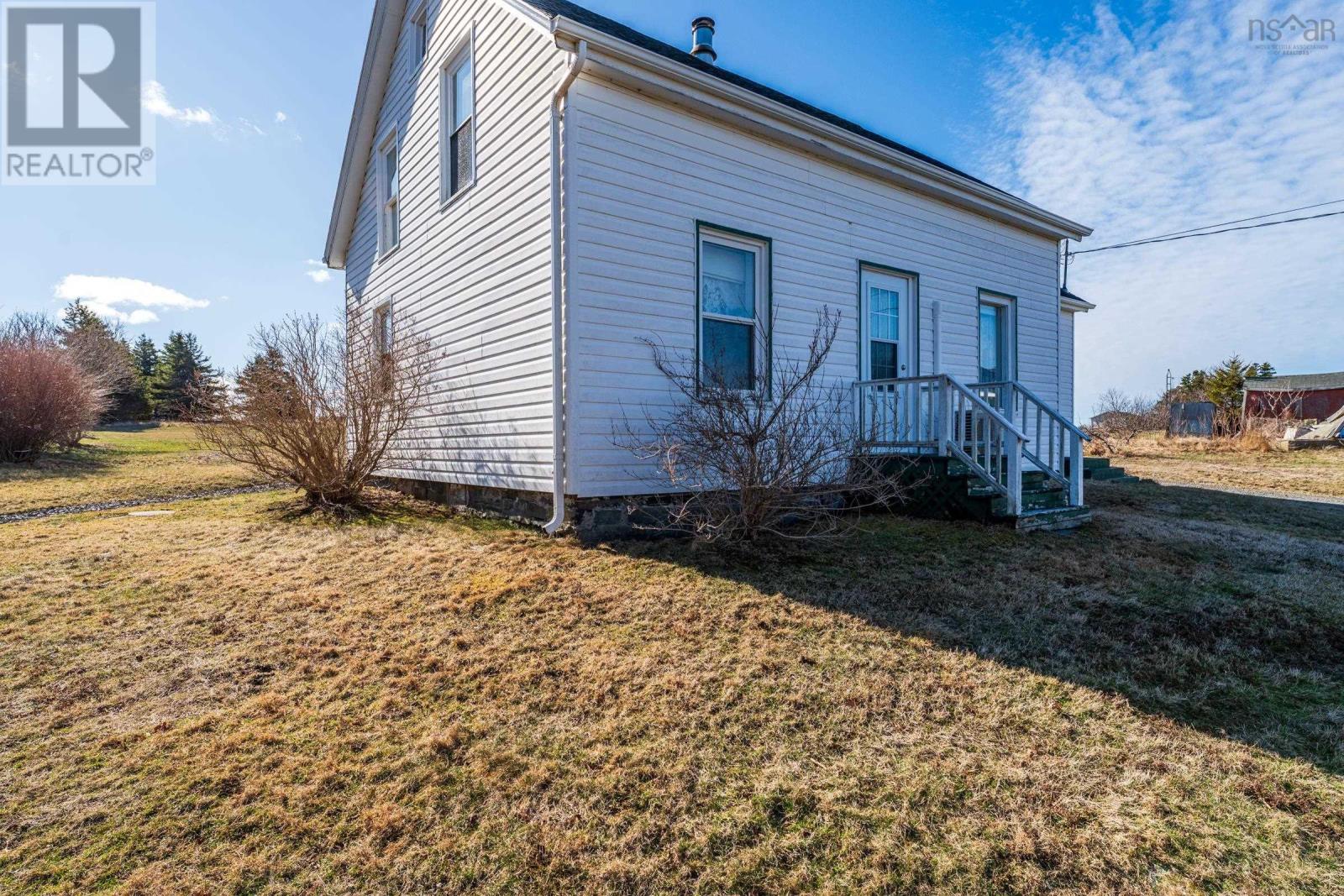 Property 22 of 42 of 1900 Highway 1