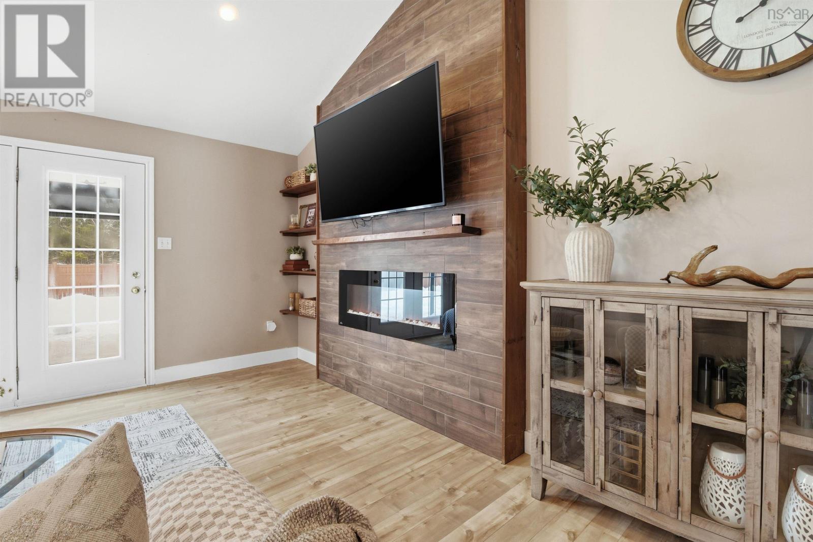 Property 34 of 43 of 71 Longard Drive