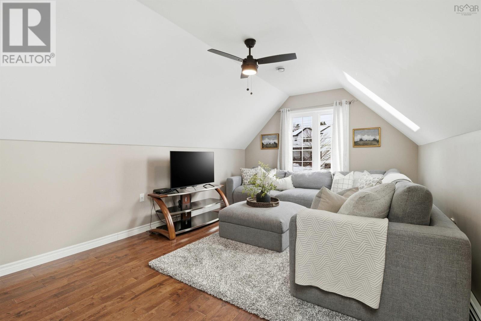 Property 25 of 43 of 71 Longard Drive