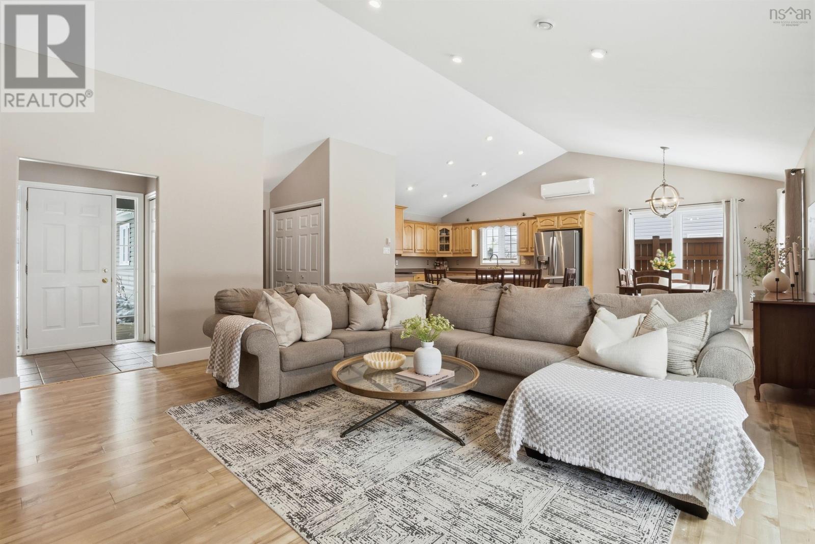 Property 27 of 43 of 71 Longard Drive