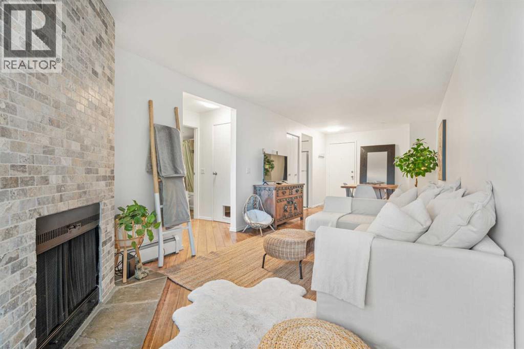 Single Family House for Sale in    Street SW Killarney/Glengarry Calgary 