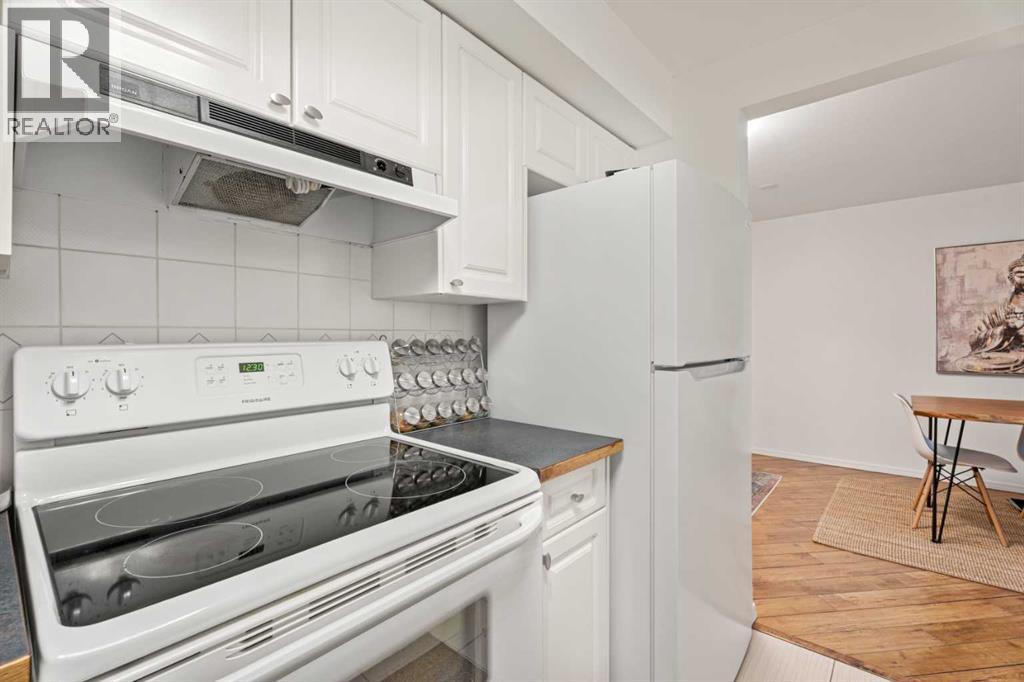 Single Family House for Sale in    Street SW Killarney/Glengarry Calgary 