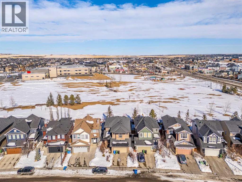 Single Family House for Sale in  Evanspark Circle NW Evanston Calgary 