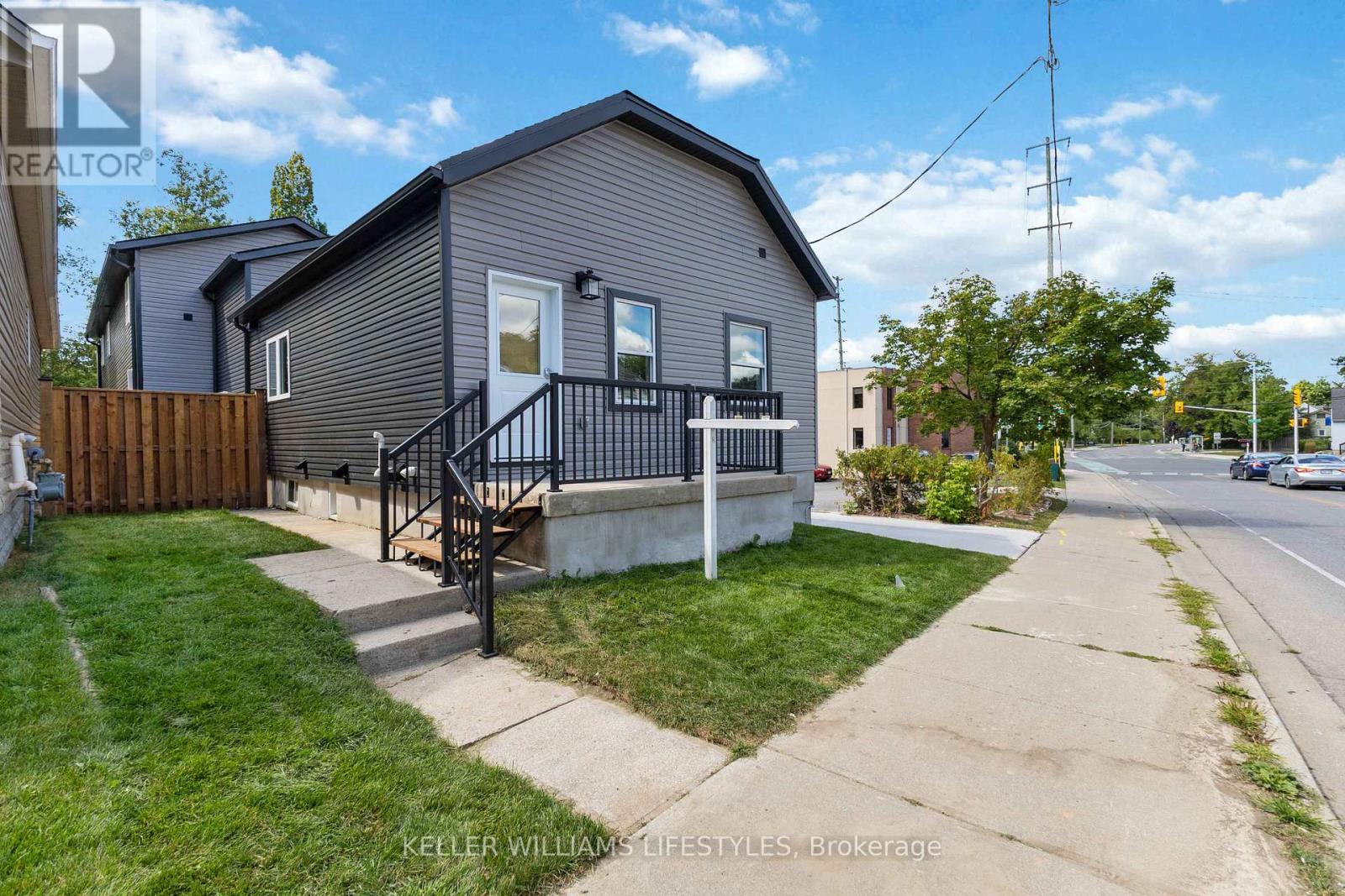 C - 178 WOODWARD AVENUE