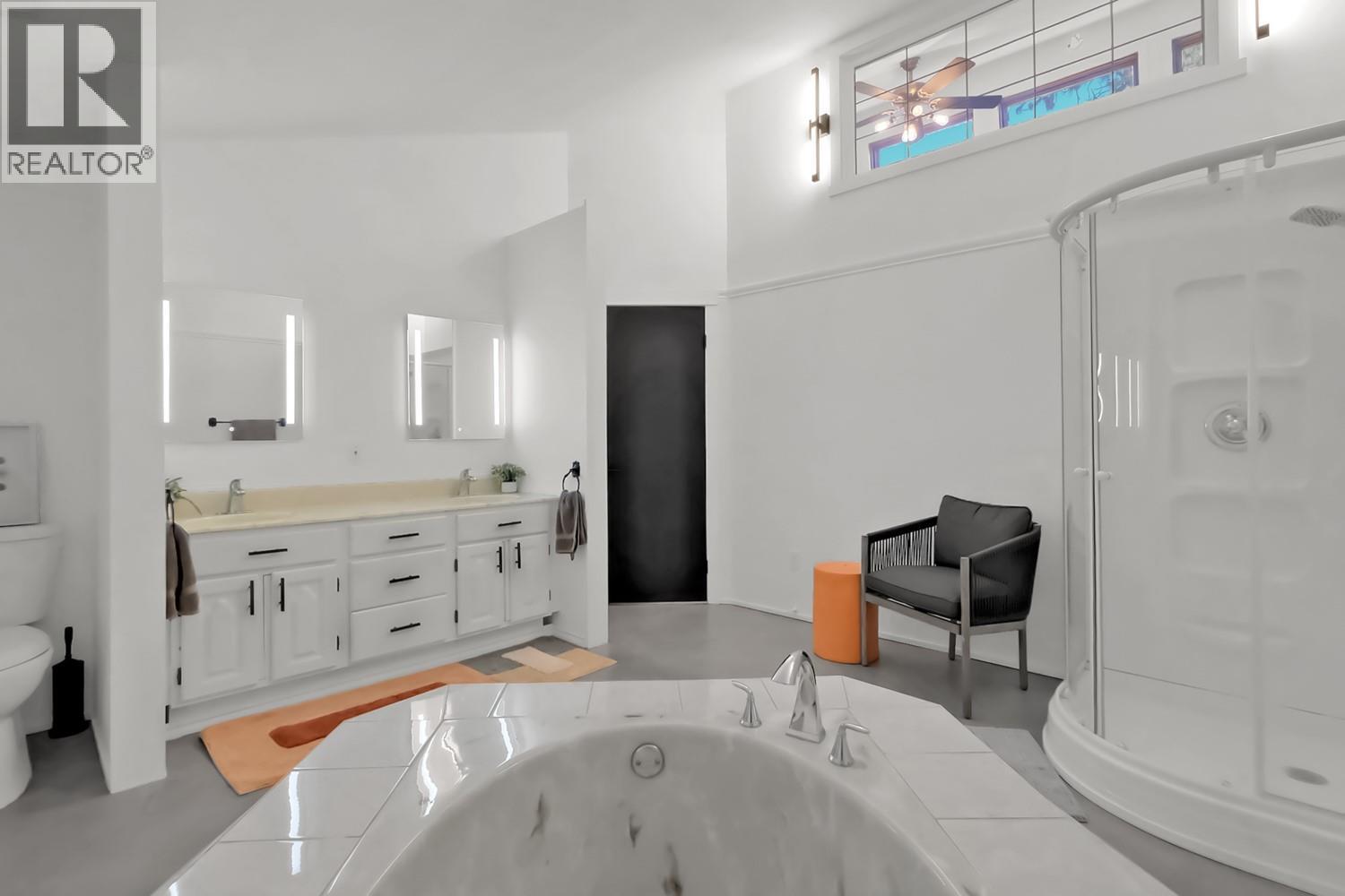 5290 Trepanier Bench Road, Peachland