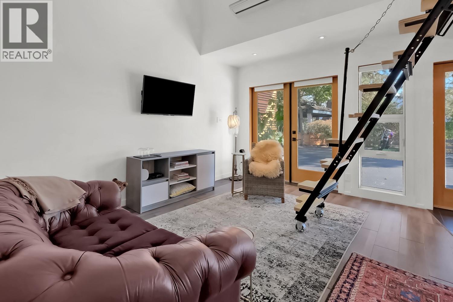 5290 Trepanier Bench Road, Peachland