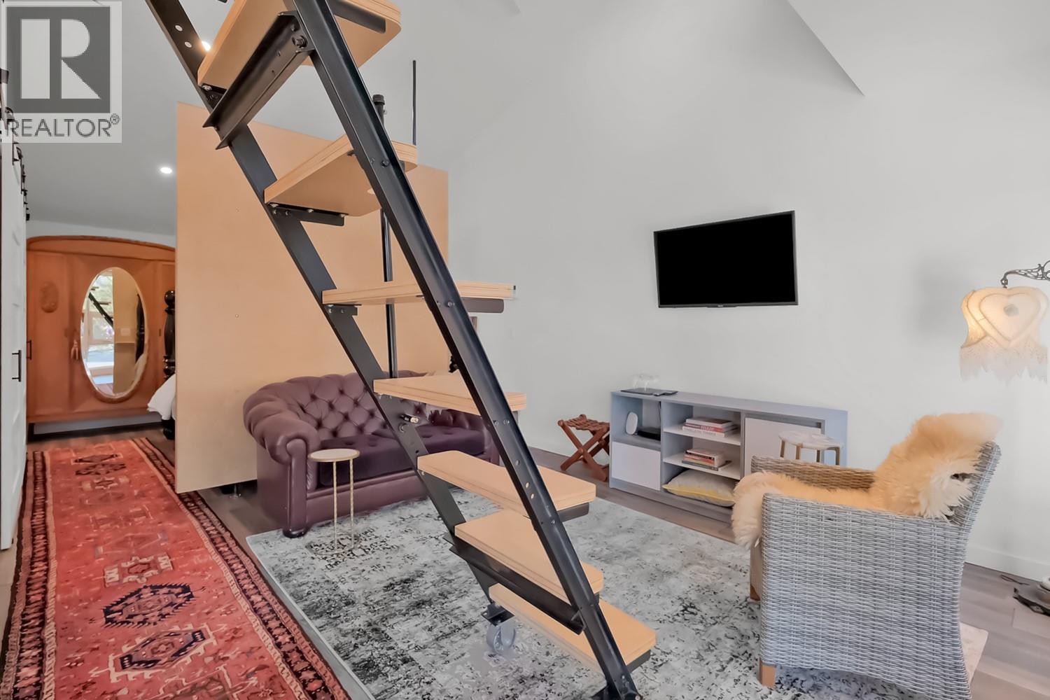 5290 Trepanier Bench Road, Peachland