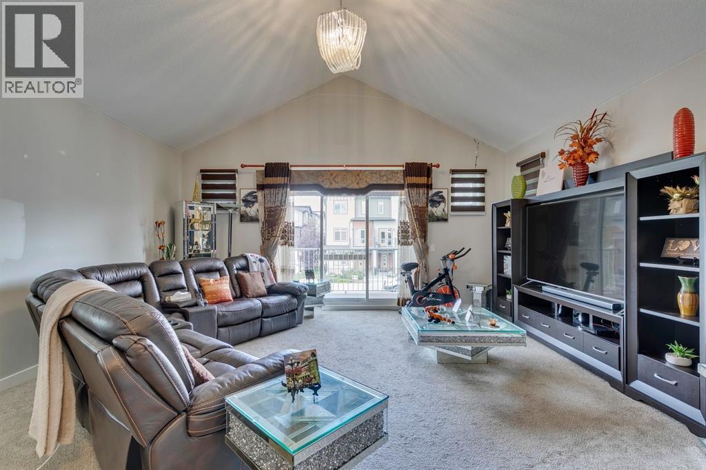 Single Family House 4 Level for Sale in  Sage Bluff Drive NW Sage Hill Calgary 