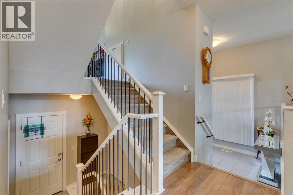 Single Family House 4 Level for Sale in  Sage Bluff Drive NW Sage Hill Calgary 