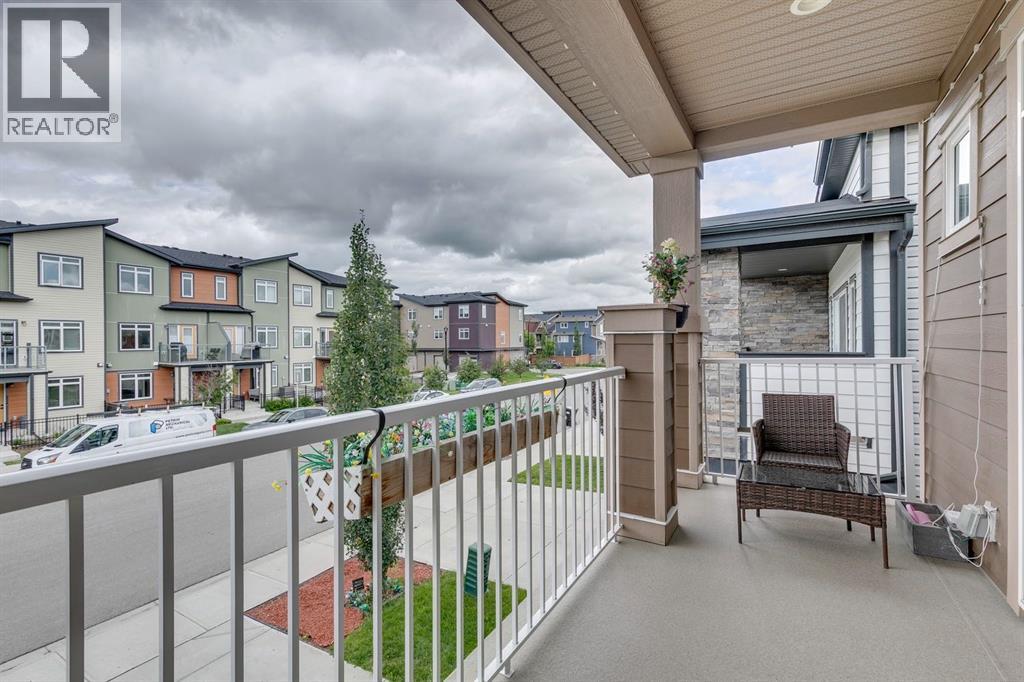 Single Family House 4 Level for Sale in  Sage Bluff Drive NW Sage Hill Calgary 