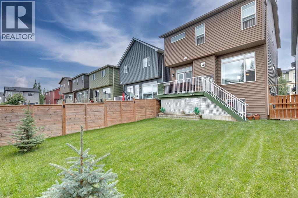 Single Family House 4 Level for Sale in  Sage Bluff Drive NW Sage Hill Calgary 