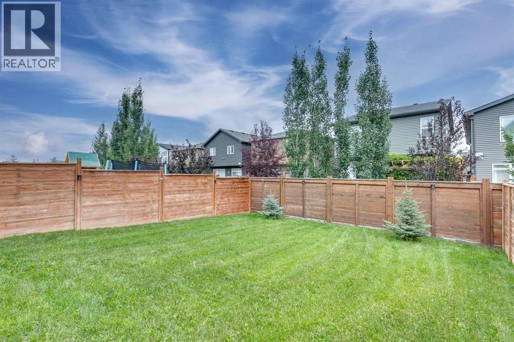 Single Family House 4 Level for Sale in  Sage Bluff Drive NW Sage Hill Calgary 