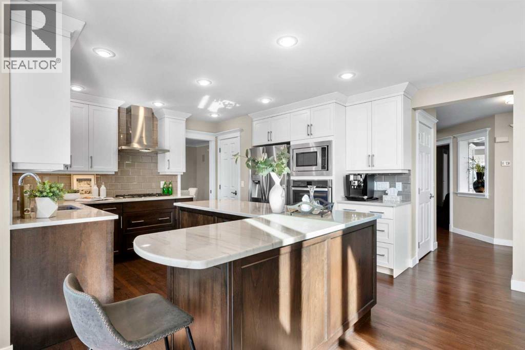 Single Family House for Sale in  Sienna Hills View SW Signal Hill Calgary 