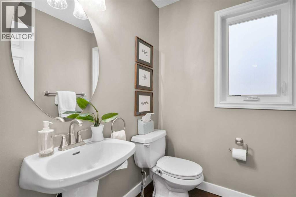 Single Family House for Sale in  Sienna Hills View SW Signal Hill Calgary 