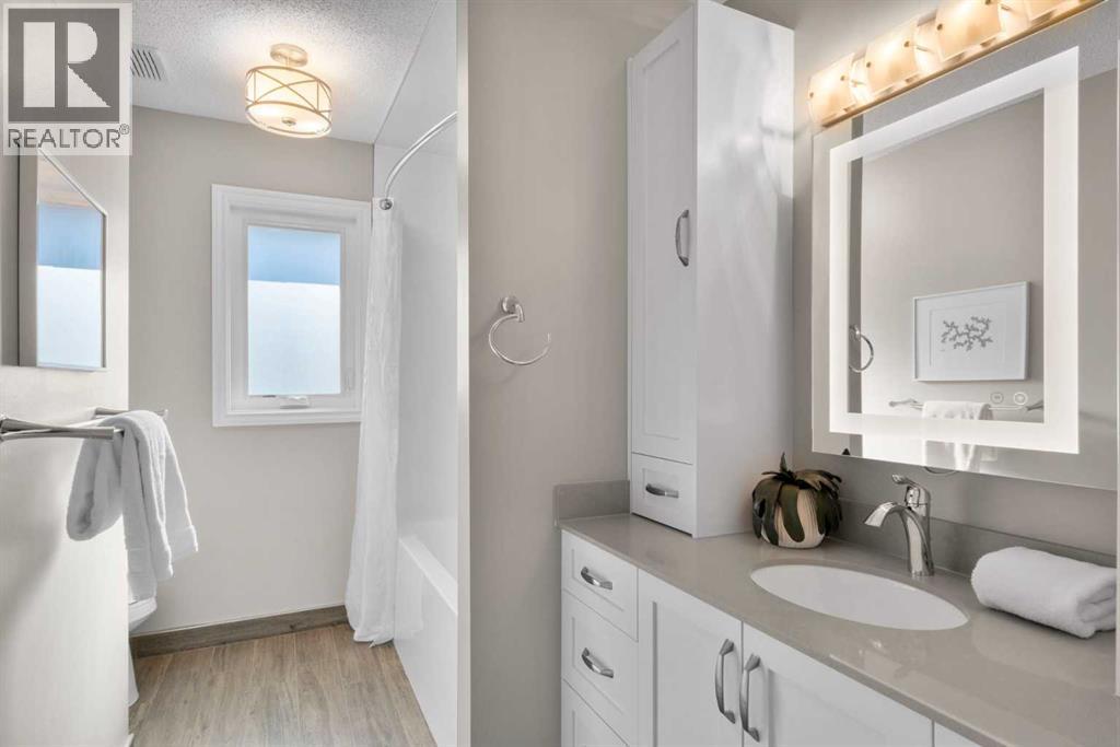 Single Family House for Sale in  Sienna Hills View SW Signal Hill Calgary 