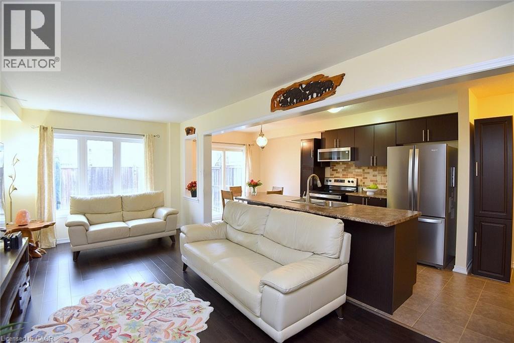 9 LYNCH Crescent - 10
