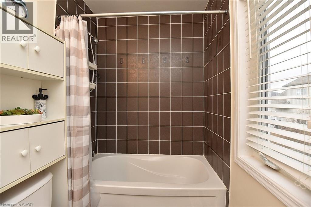 9 LYNCH Crescent - 25