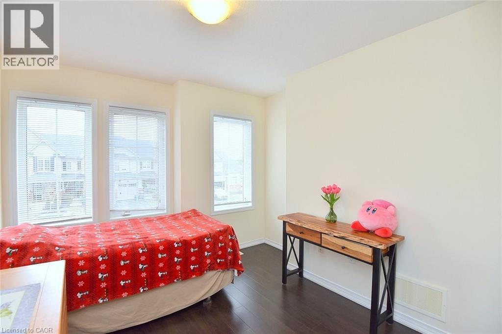 9 LYNCH Crescent - 27