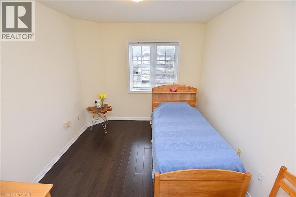 9 LYNCH Crescent - 28