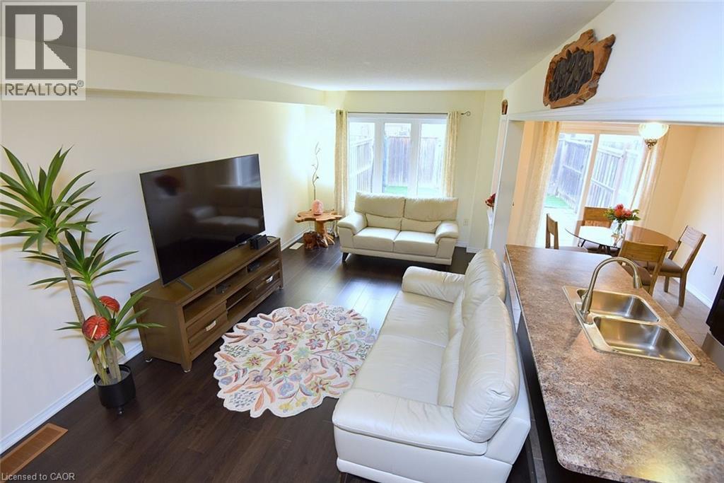 9 LYNCH Crescent - 8