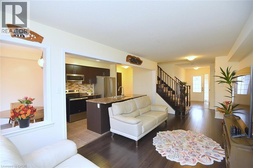 9 LYNCH Crescent - 9