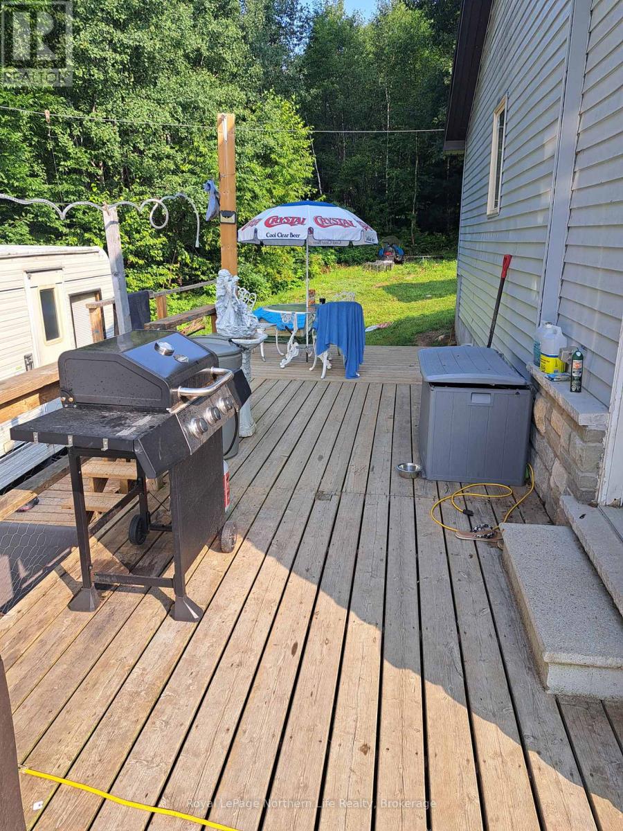 26 ARBUTUS TRAIL - 30