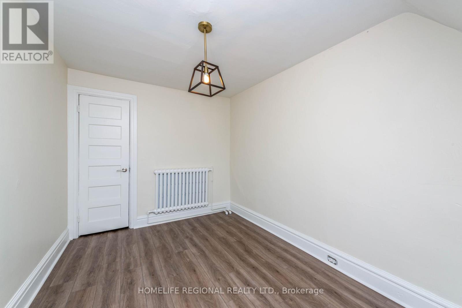 200 ROXTON ROAD - 16