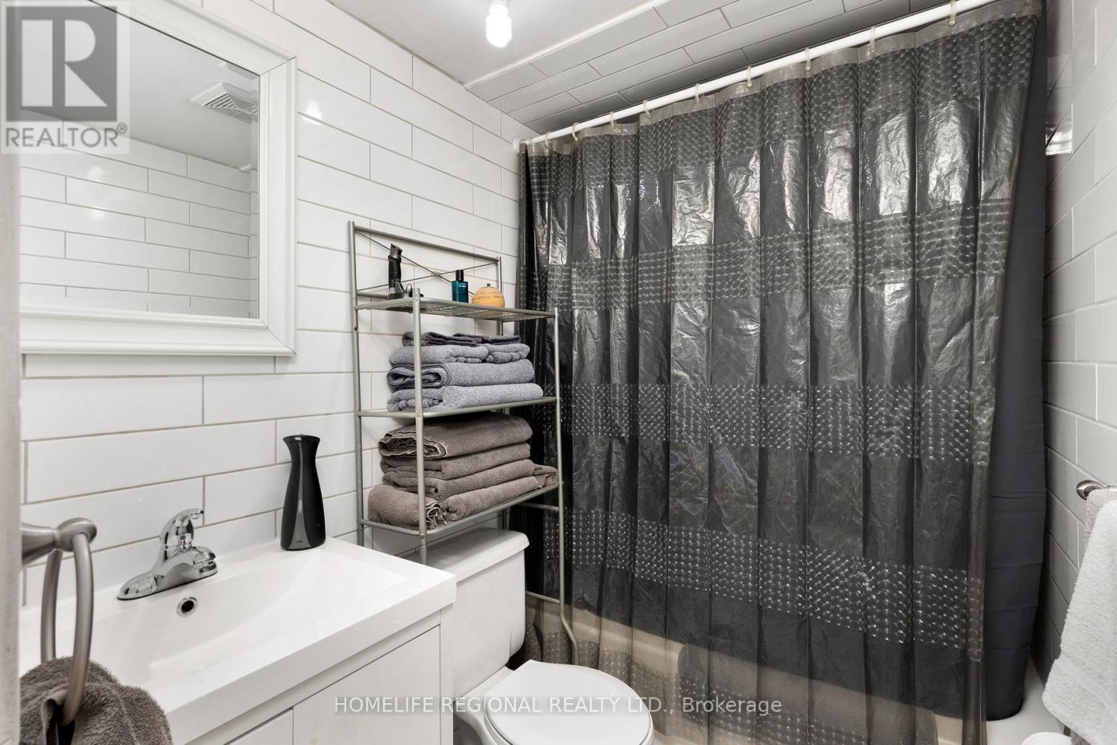 200 ROXTON ROAD - 20