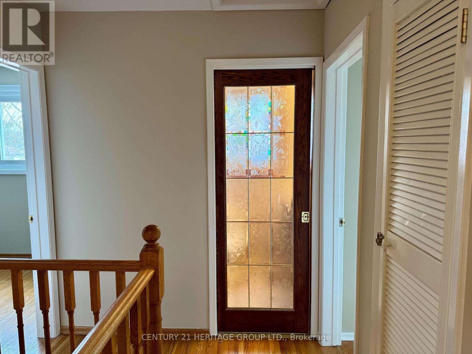 584 ARNHEM DRIVE - 24