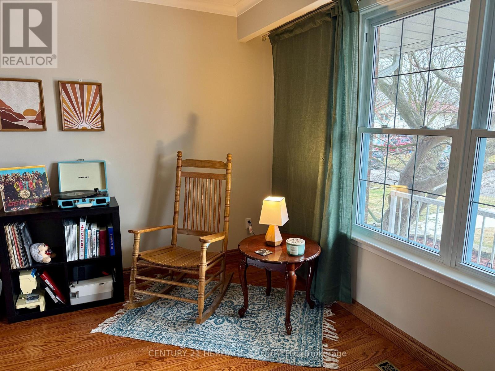 584 ARNHEM DRIVE - 7