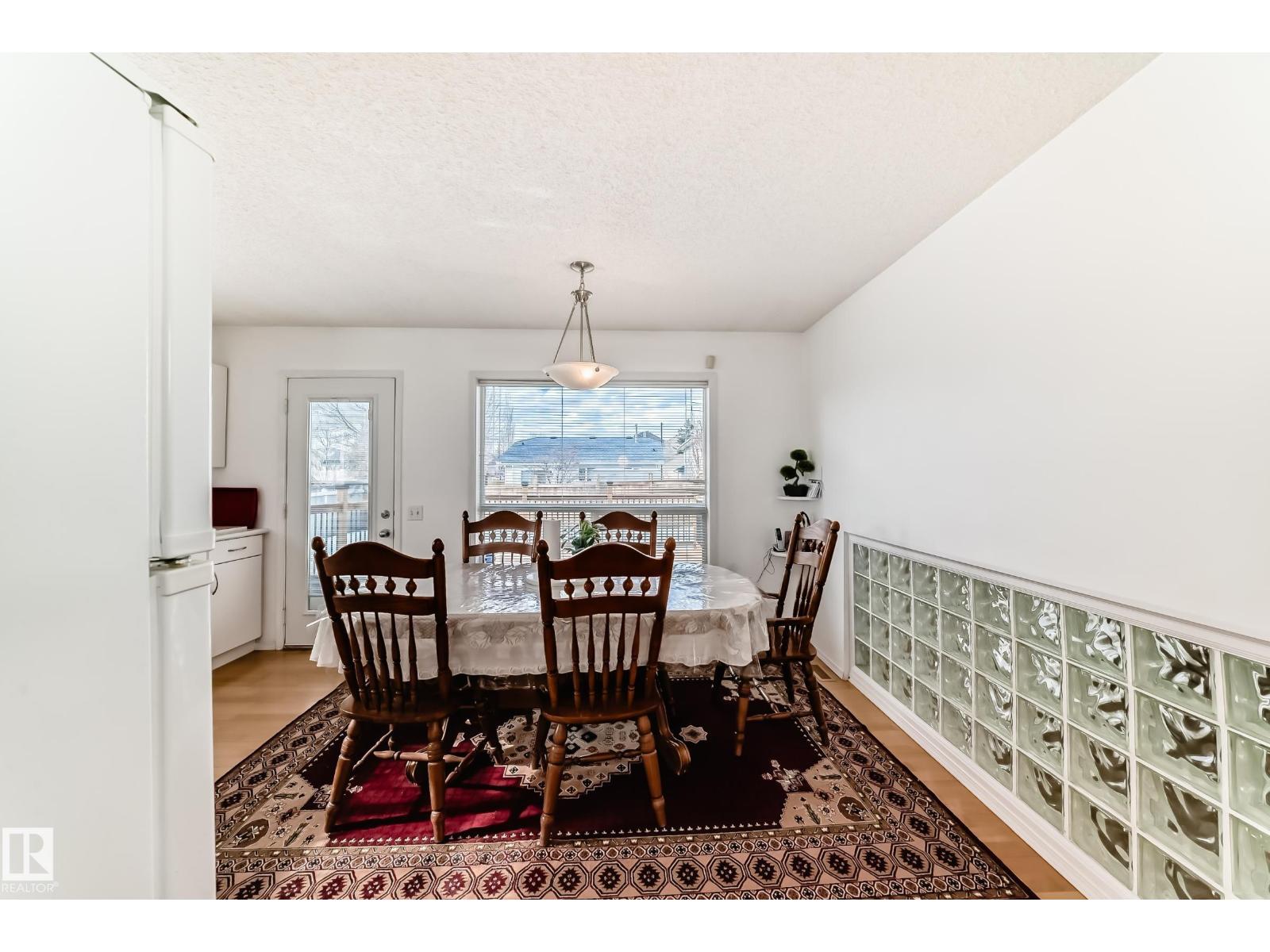 11532 9 AV NW - 16