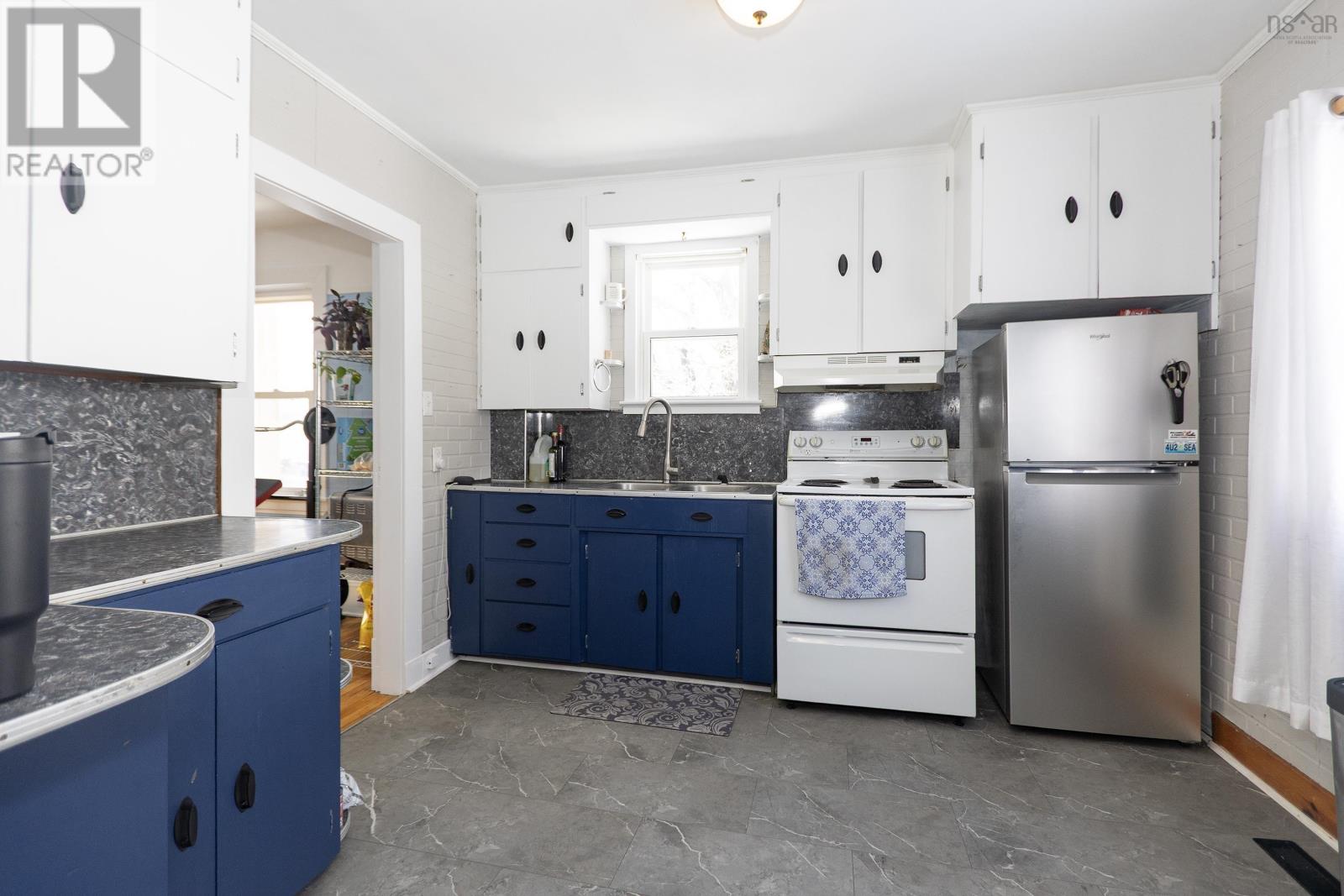 Property 10 of 39 of 27 McDougal Street