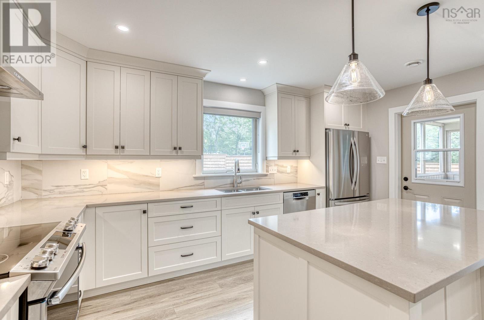 Property 6 of 49 of 570 Myra Road