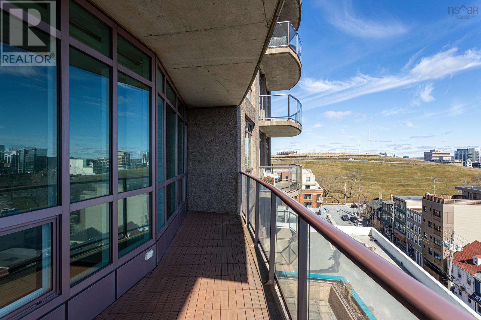 Property 32 of 38 of 907 1550 Dresden Row