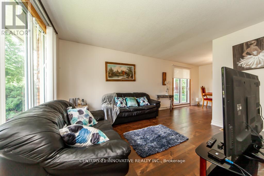501 BARNES CRESCENT - 11