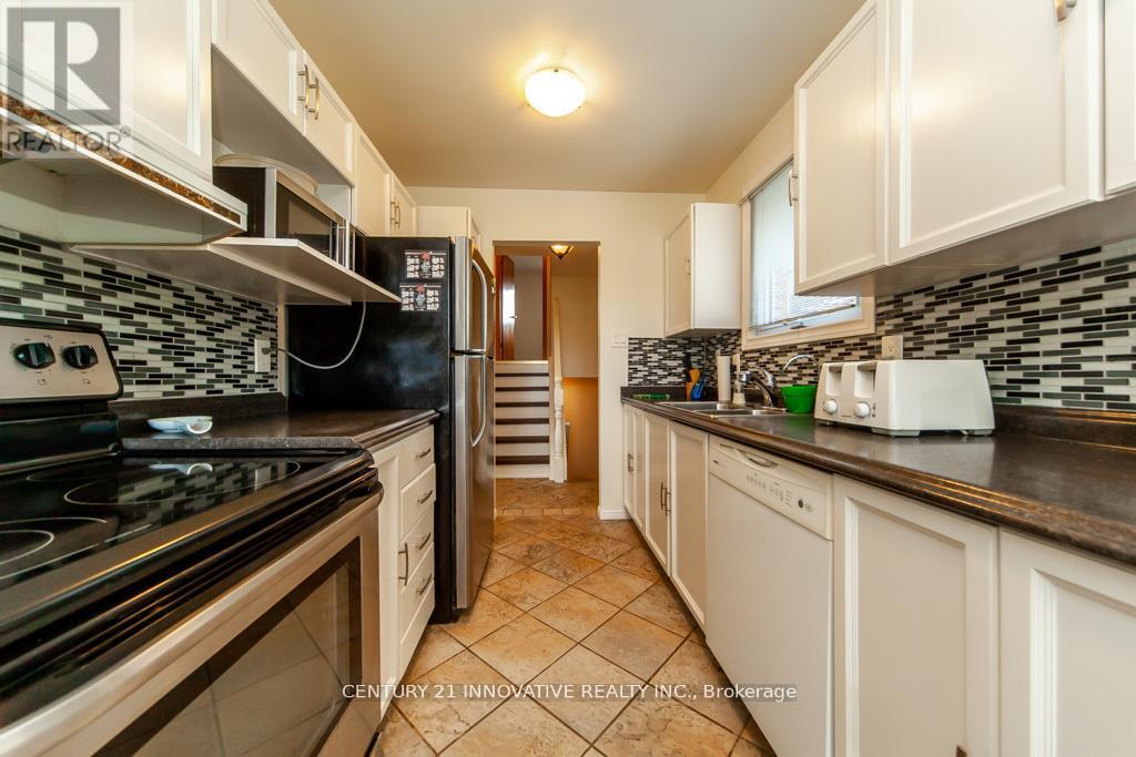 501 BARNES CRESCENT - 15