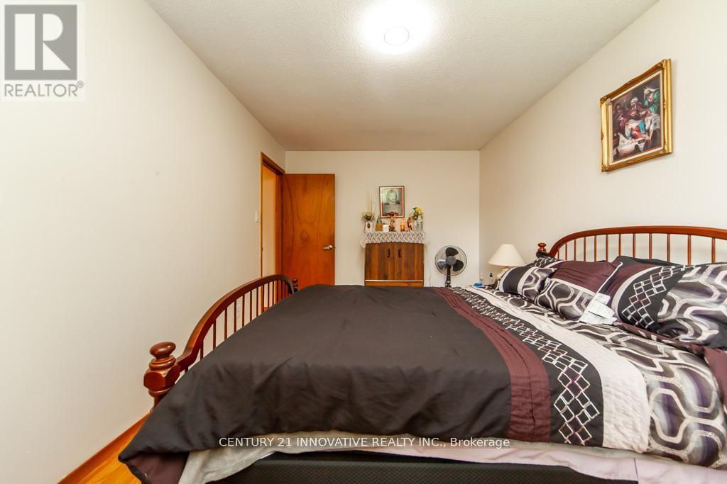 501 BARNES CRESCENT - 19