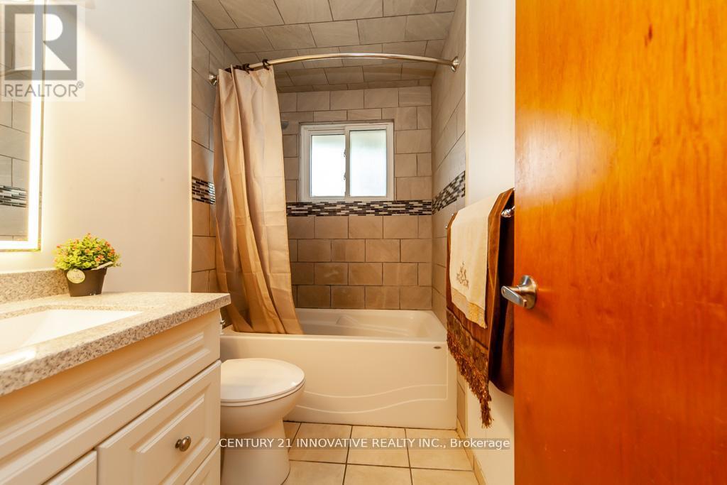 501 BARNES CRESCENT - 23