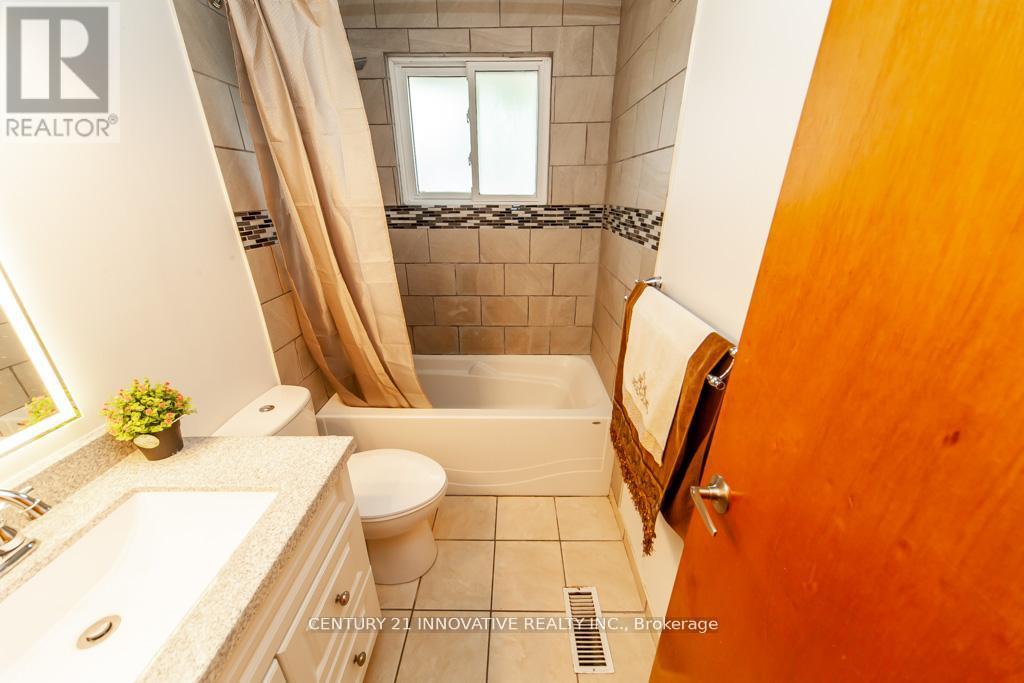 501 BARNES CRESCENT - 24