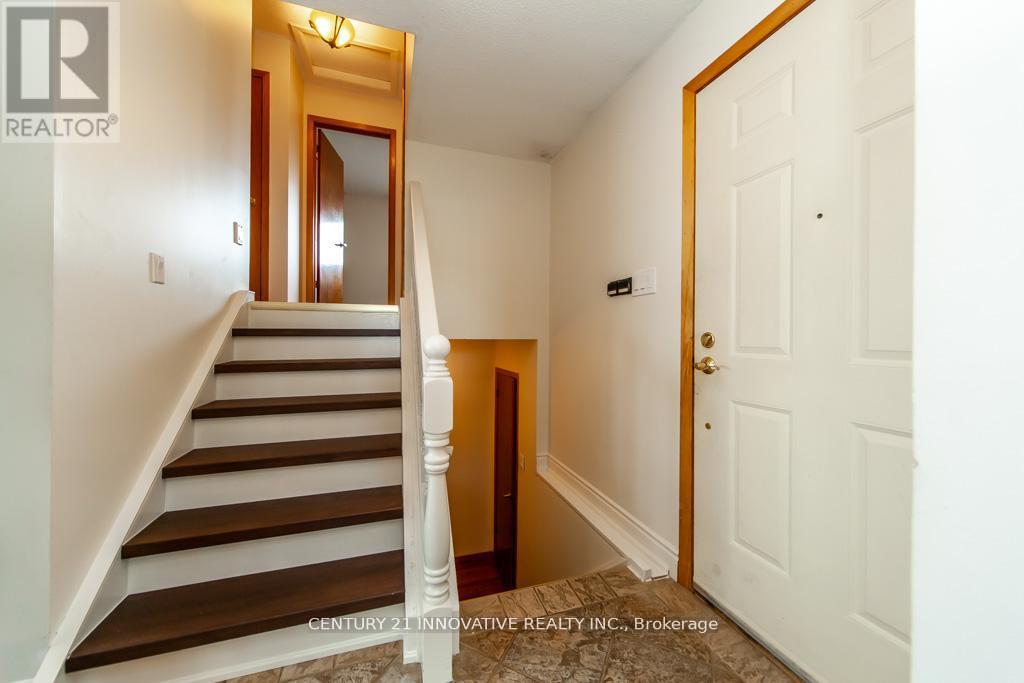 501 BARNES CRESCENT - 5