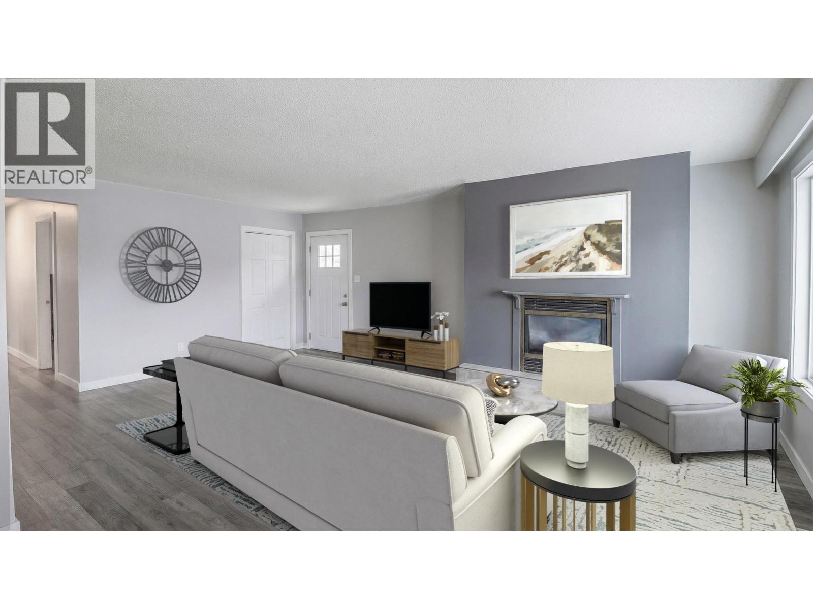1815 2nd Street S - 8