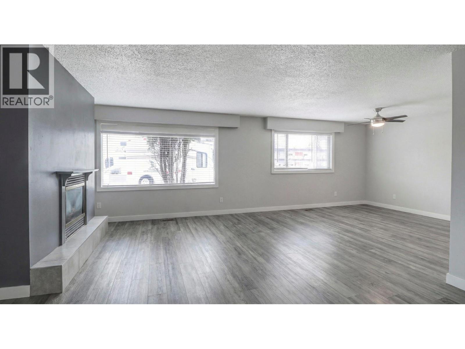 1815 2nd Street S - 5
