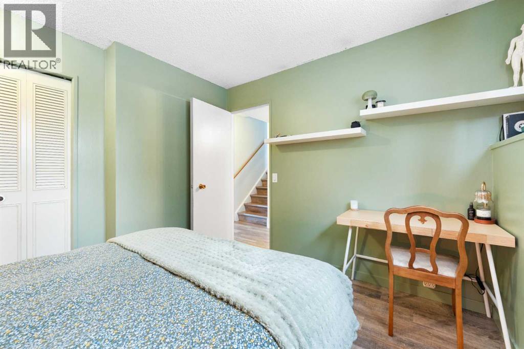 715 130 Avenue SW, Calgary, Alberta