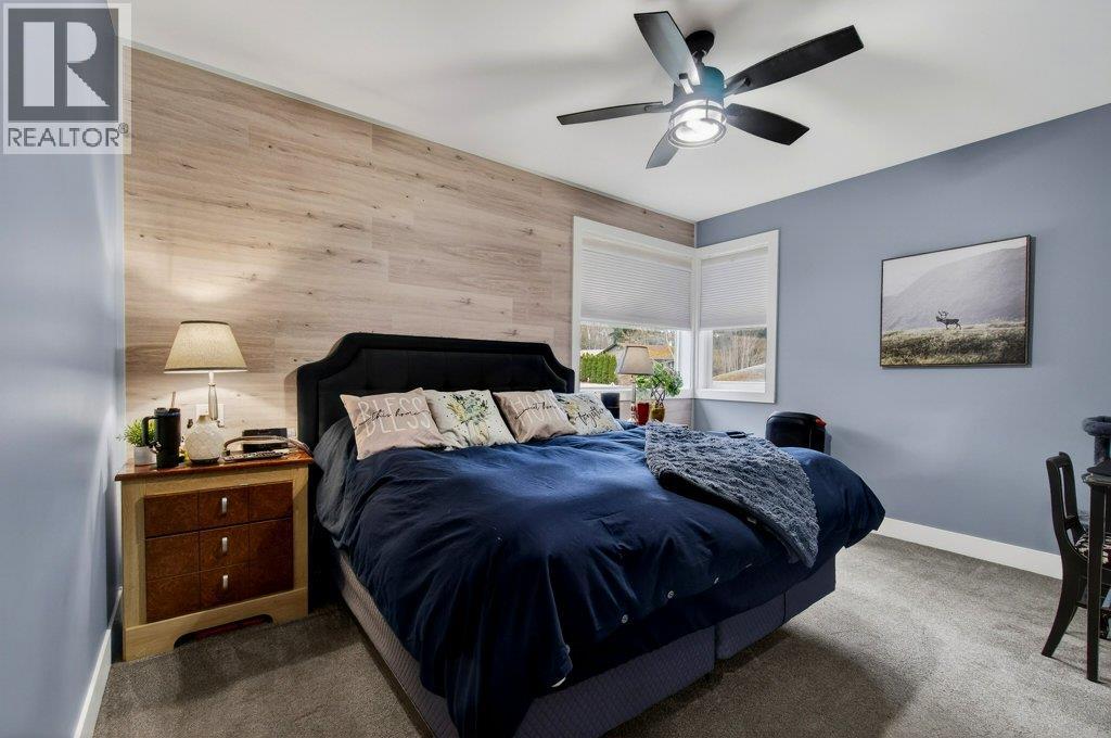 2010 15 Avenue SE, Salmon Arm