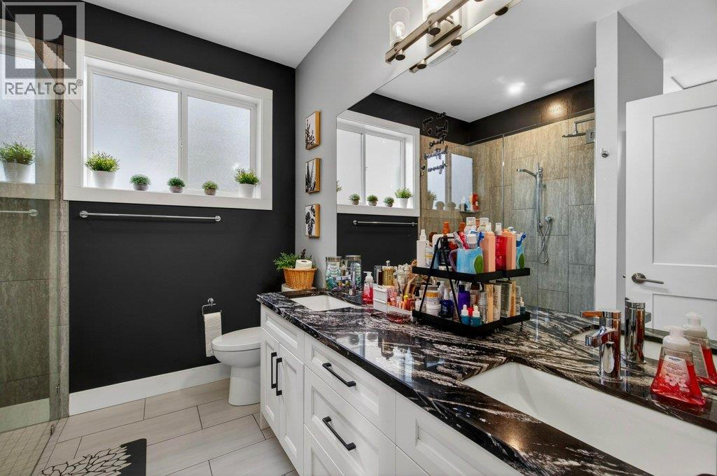 2010 15 Avenue SE, Salmon Arm