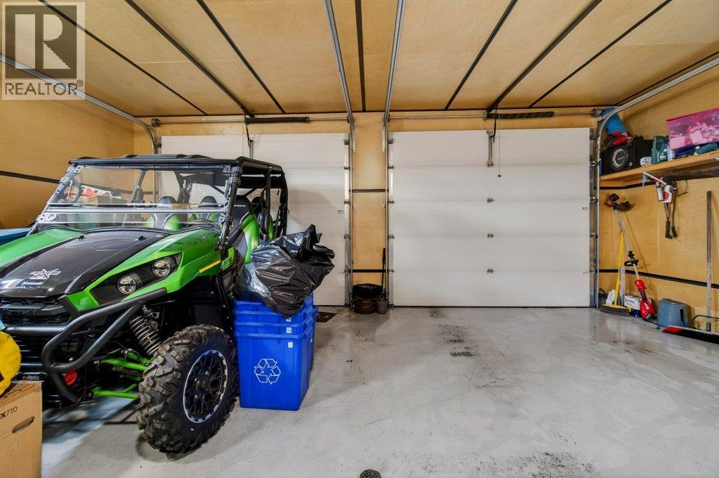 2010 15 Avenue SE, Salmon Arm