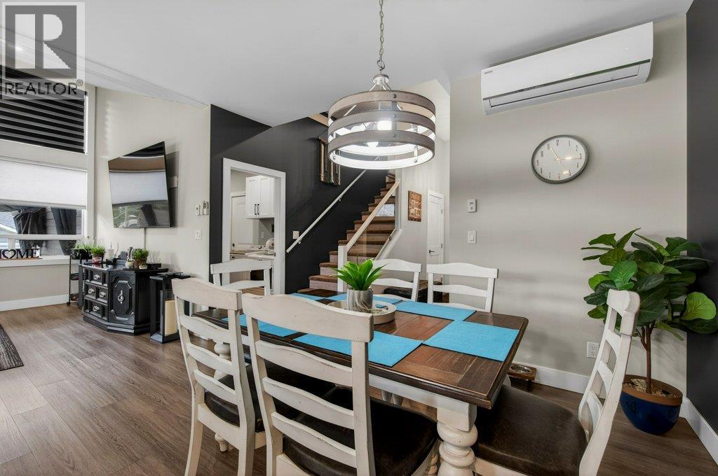 2010 15 Avenue SE, Salmon Arm